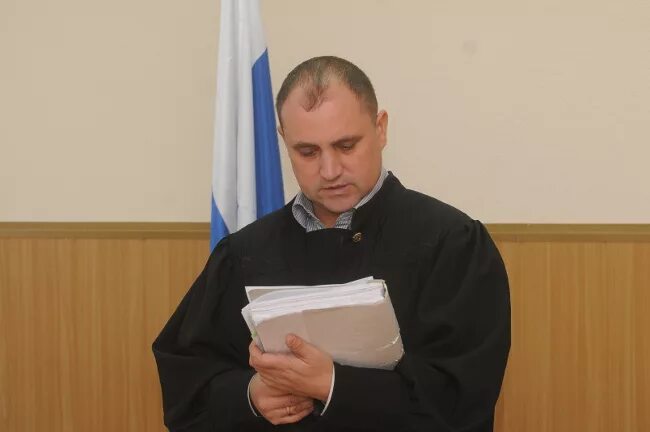 Плахин юрий николаевич омск судья фото Олег ШИШОВ выплатит за омский "Мостовик" 1,3 млрд рублей - KVnews.ru