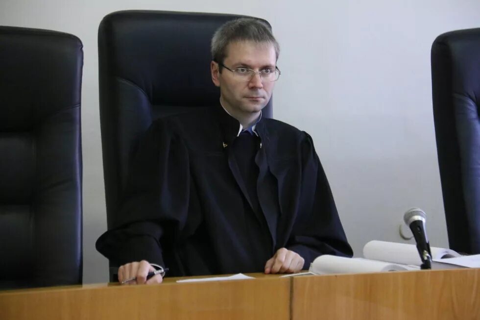 Плахин юрий николаевич омск судья фото Среди клиентов "Нормы Плюс" Путинцева был Центробанк России Последние Новости Ом