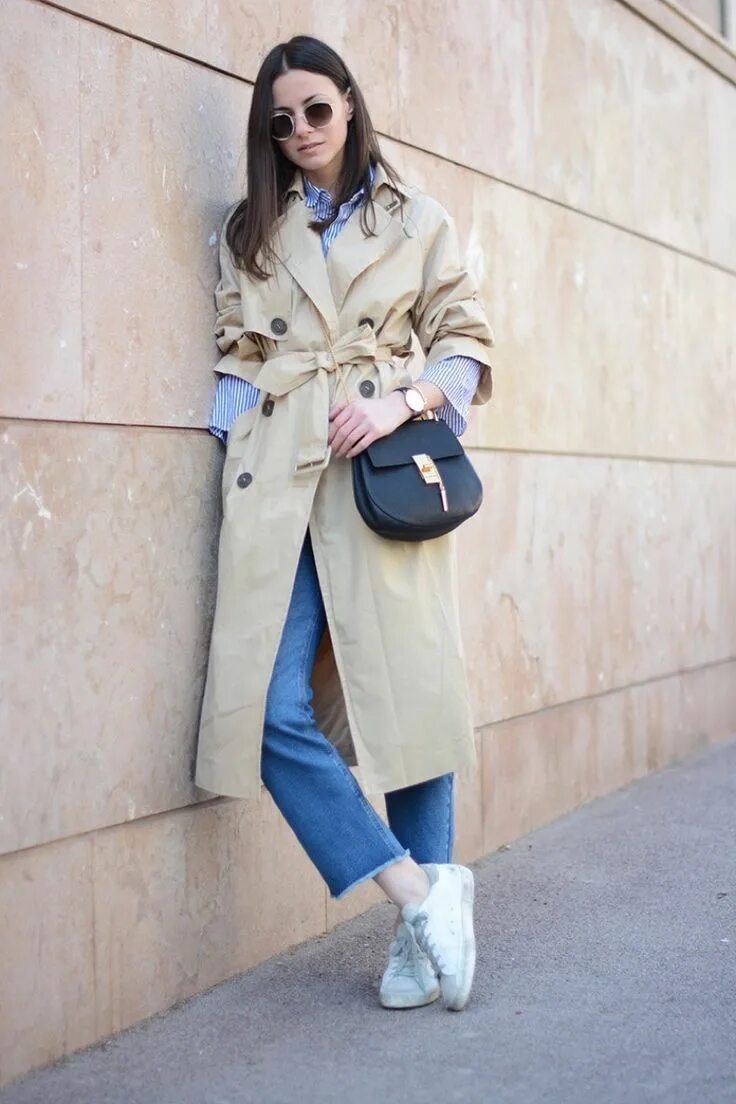 Плащ с джинсами и кроссовками фото женщины 23 Ideas de Outfits Para Inspirarte Estos Primeros Días De Primavera Spring outf
