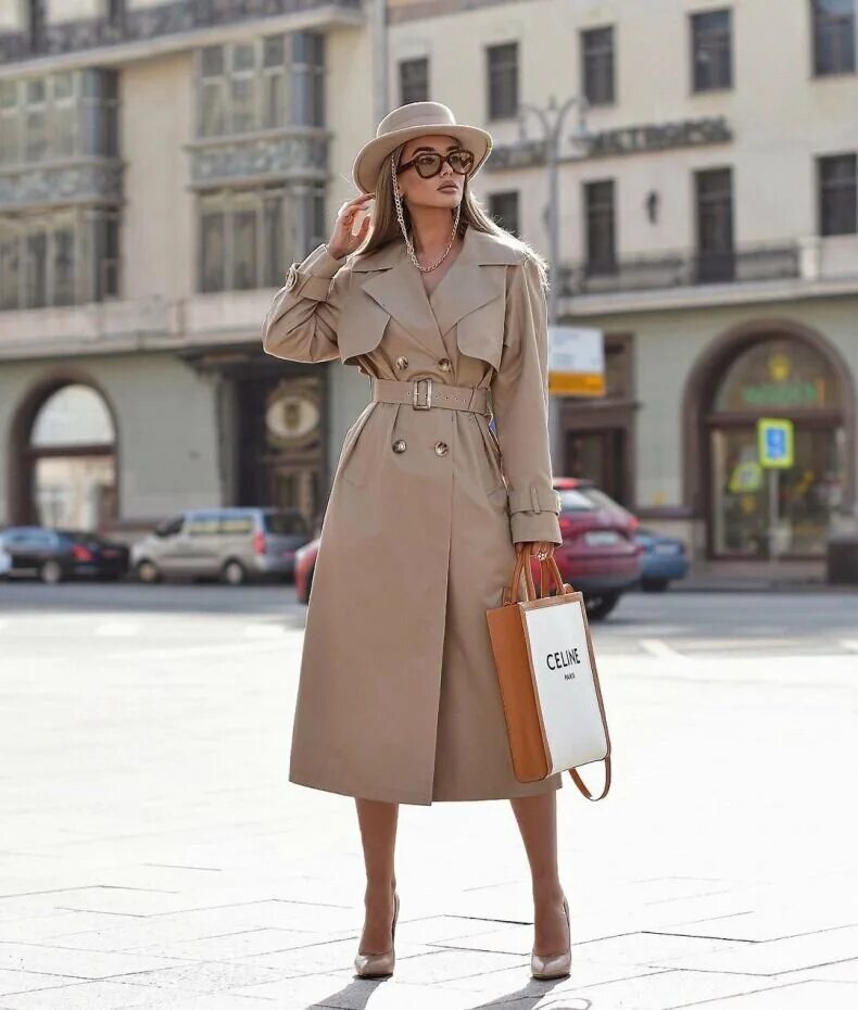 Плащ женский 2024 тренды Что защитит вас летом от непогоды? Тренч тренчу рознь Мода как игра Дзен