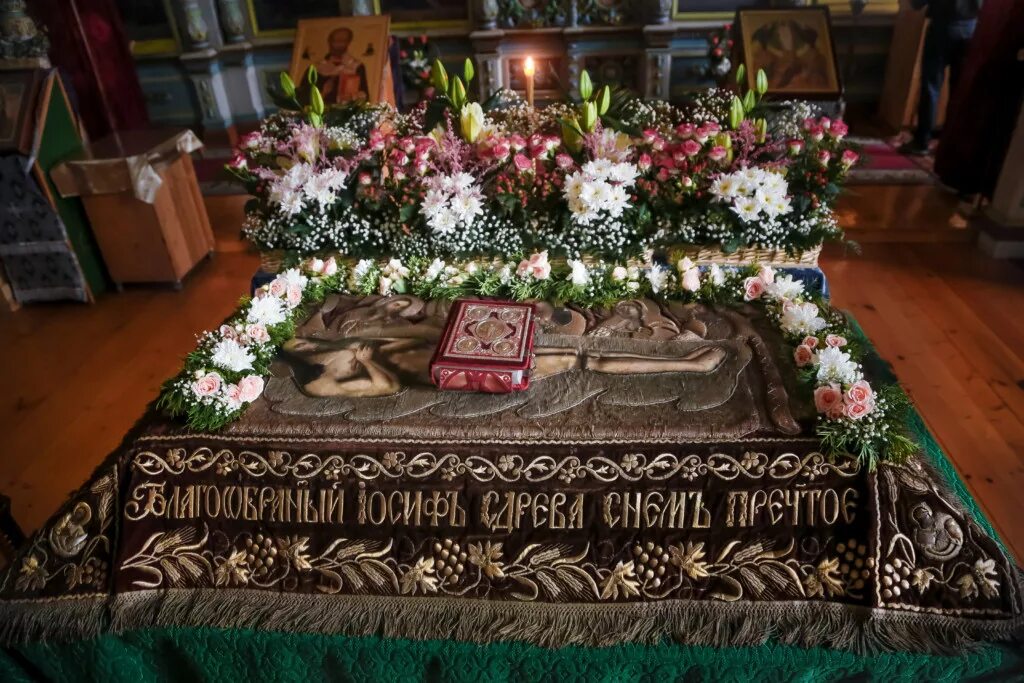 Плащаница фото в храме Фото плащаницы