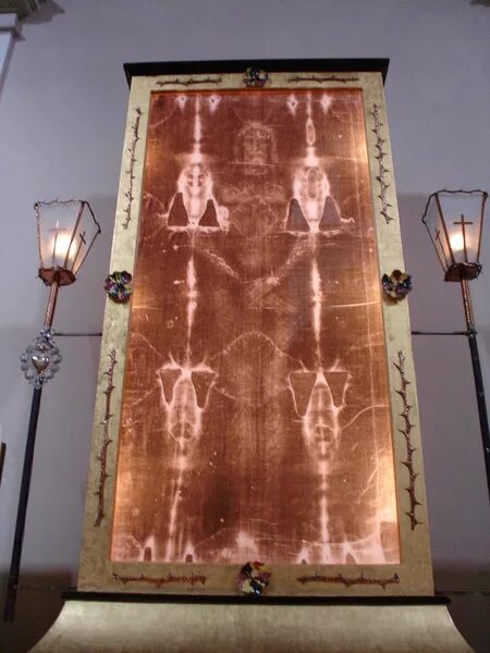 Плащаница иисуса христа фото в храме Ответы Mail.ru: Туринская плащеница. Тайны древнего холста?