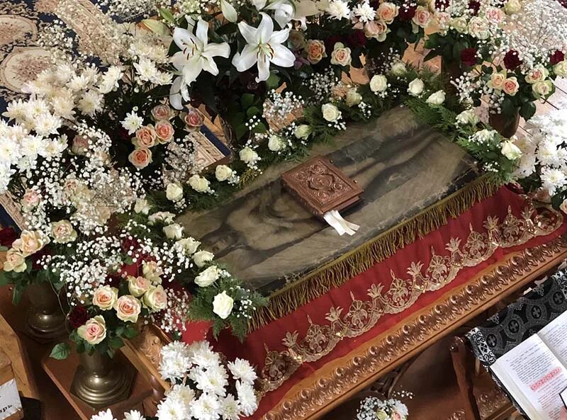 Плащаница иисуса христа фото в храме В храмах Жлобинского благочиния вспоминают крестные страдания и смерть Иисуса Хр