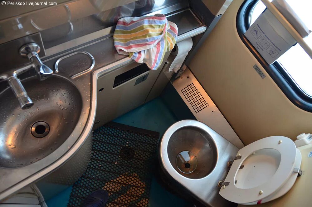 Плацкарт фото туалет Туалеты гравитационного типа исчезнут на сети РЖД к 2025 г. - Транссиб