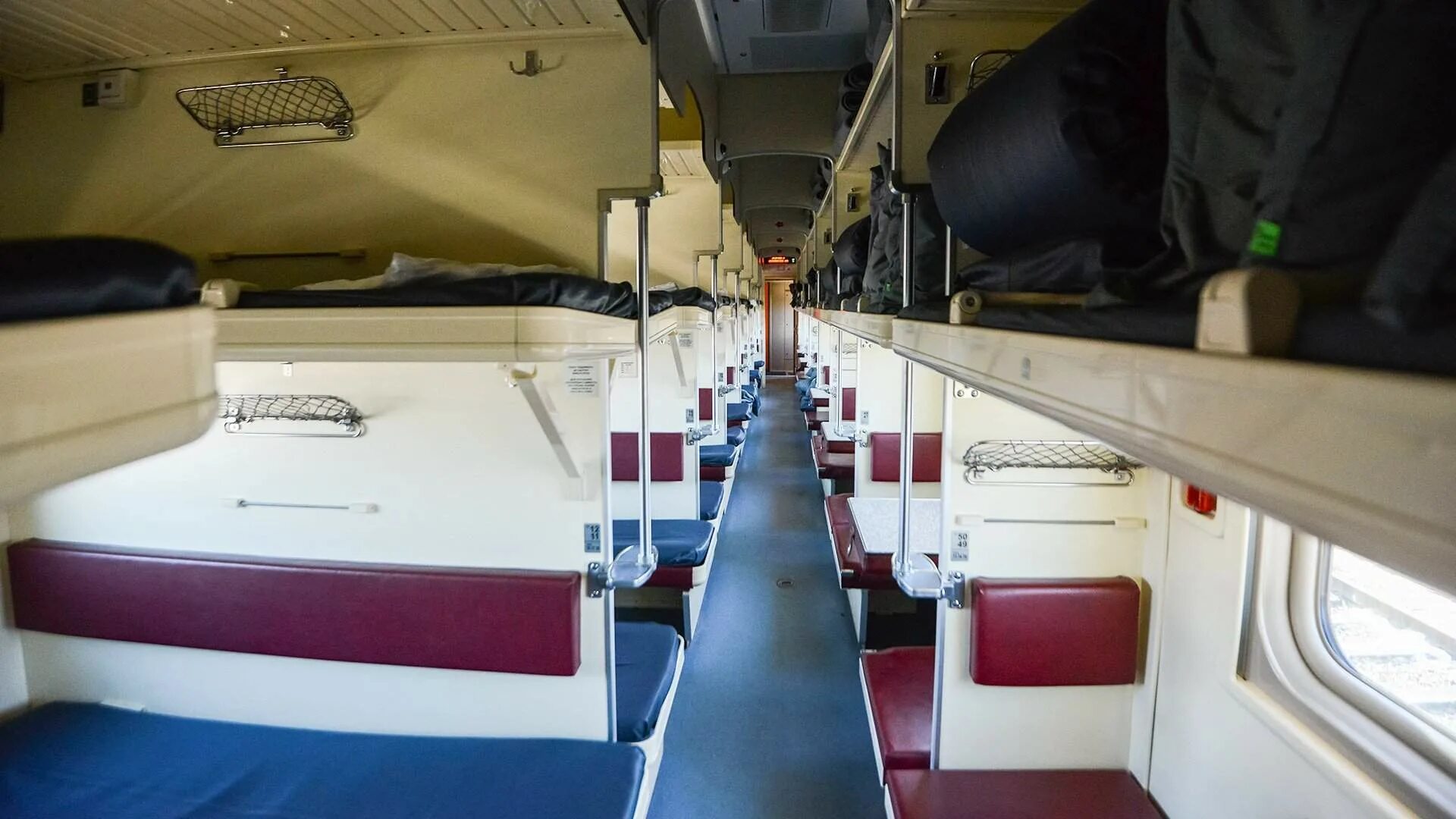 Плацкарт фото внутри как выглядит Отпускник платит дважды: летние поездки в плацкарте резко подорожали Статьи Изве