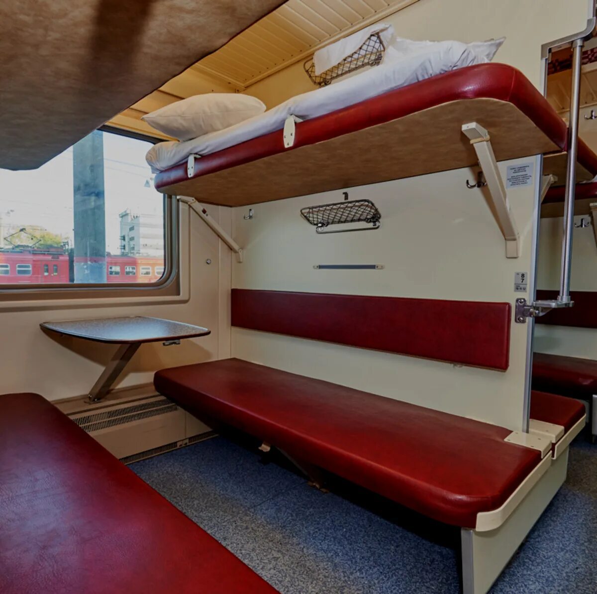 Плацкарт фото внутри вагона боковые Картинки КАК ВЫГЛЯДИТ ПЛАЦКАРТНЫЙ ВАГОН