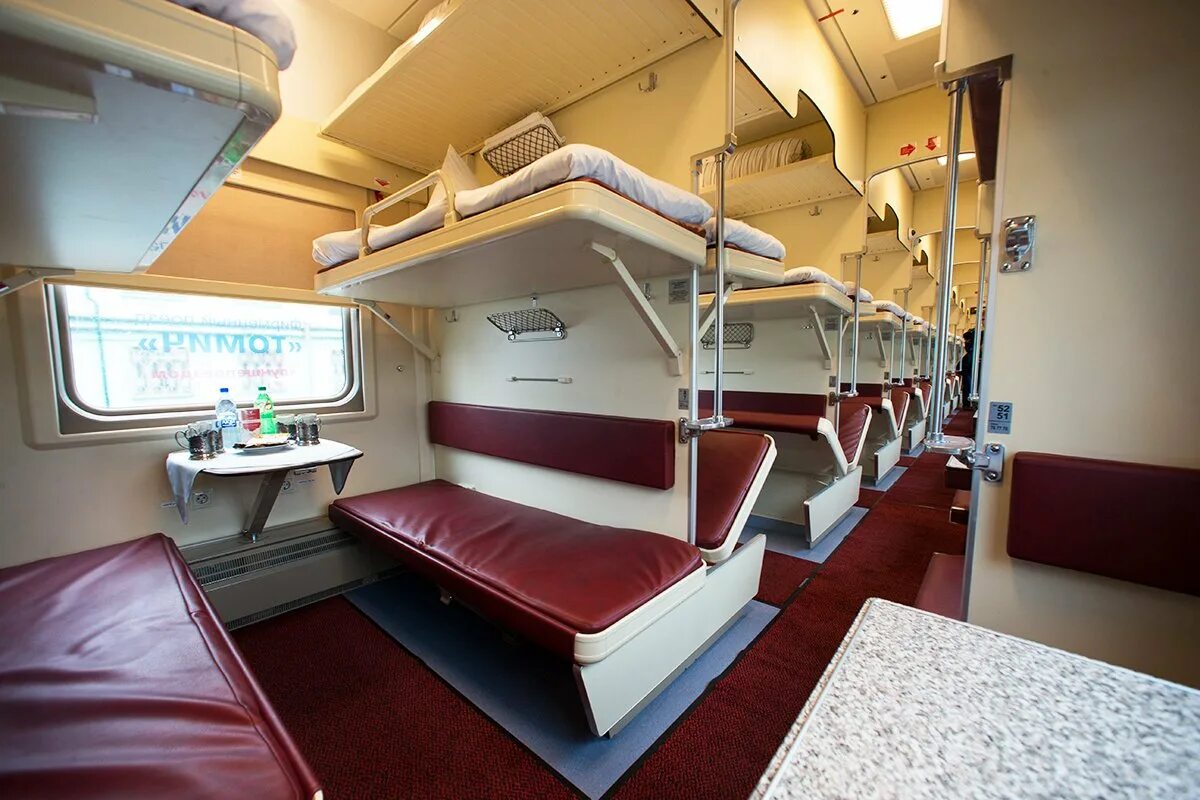 Плацкарт фото внутри вагона боковые Усинцы смогут купить билеты в плацкартные вагоны со скидкой - Усинск Онлайн