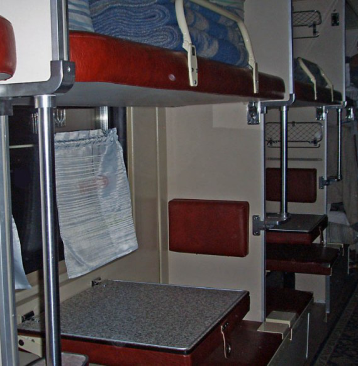 Плацкарт нижняя боковая фото Нижнее плацкартное место: найдено 90 изображений