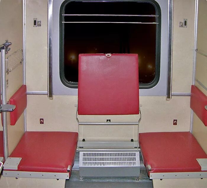 Плацкарт нижняя боковая фото Путешествие из Москвы в Петроград. Часть VIII. Станция "Сходня". Путеводка