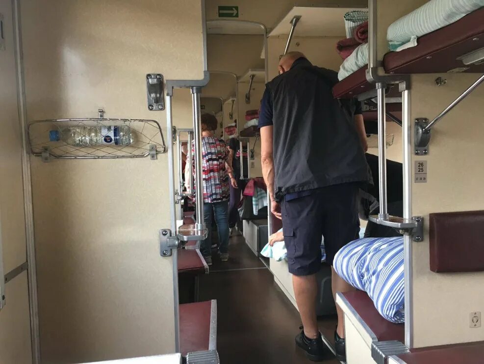 Плацкарт в поезде боковое место фото Плацкарт боковые места - блог Санатории Кавказа