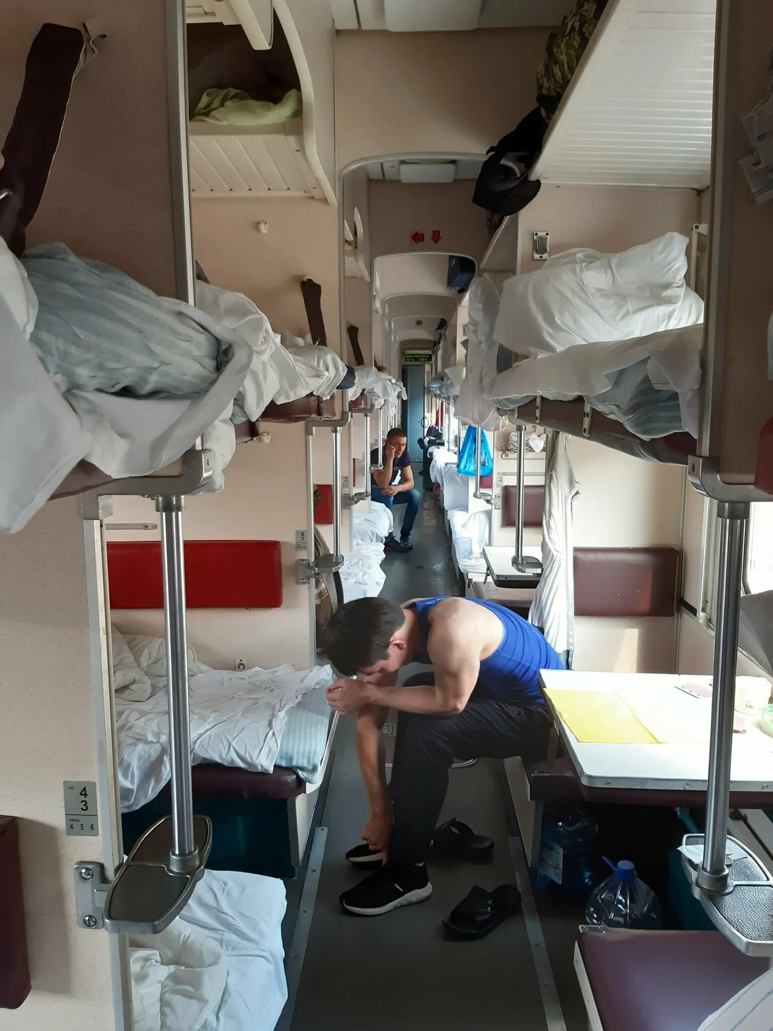 Плацкарт в поезде и купе отличие фото Картинки ПЛАЦКАРТ ИЛИ КУПЕ