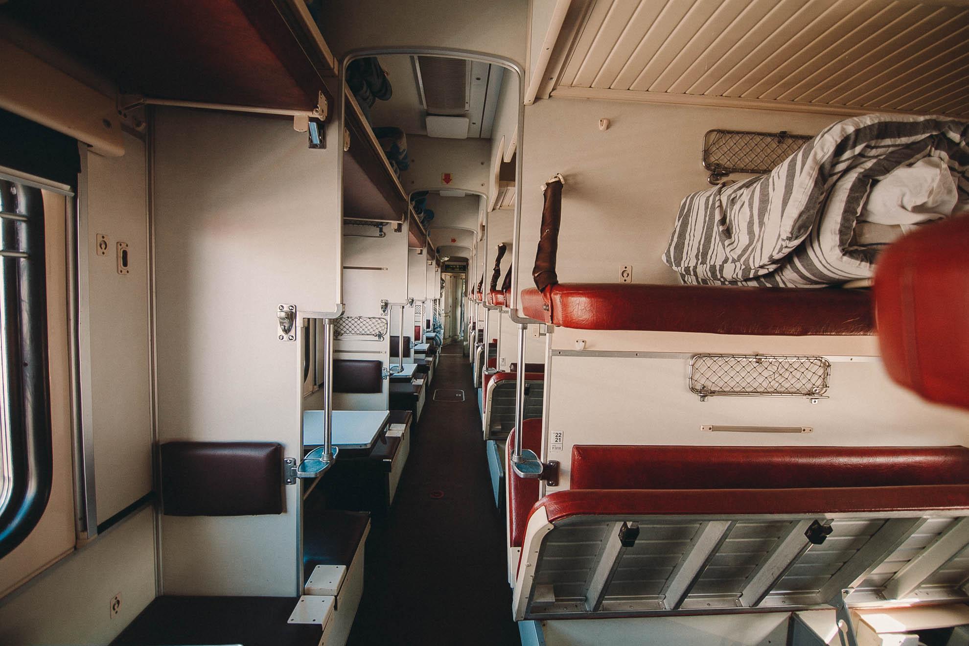 Плацкартный поезд фото Сколько стоят билеты на поезд из Тюмени в другие города России - 2023 - 9 июня 2