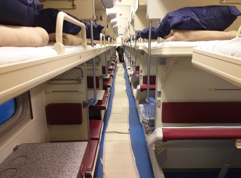 Плацкартный поезд фото внутри Сидячий или плацкарт? Конечно, сидячий! И вот почему. Dmitry Kustarnichenko trav