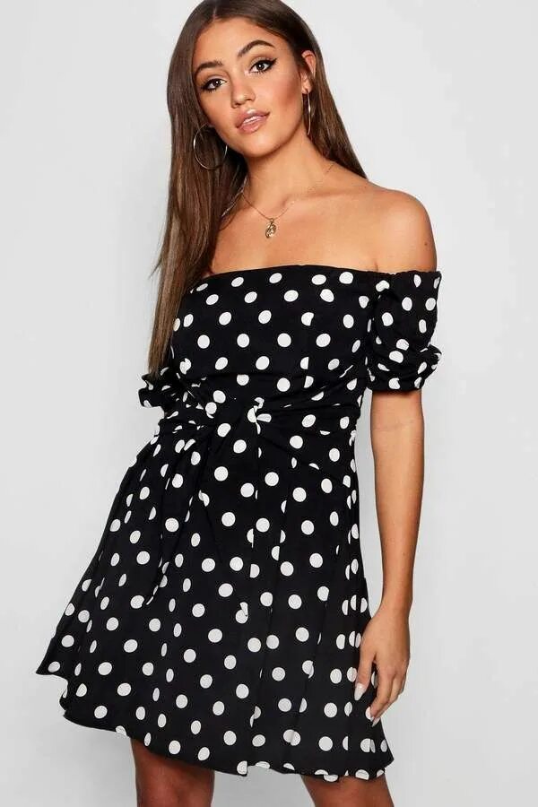 Платье черное в белый горошек фото boohoo Blouson Sleeve Polka Dot Skater Dress Dresses, Skater dress, Fashion