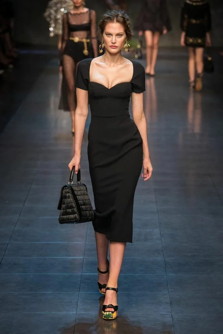 Платье футляр фото модного образа MAYA 777 adlı kullanıcının - * - ABOUT DRESS - * - panosundaki Pin Kıyafet, Stil