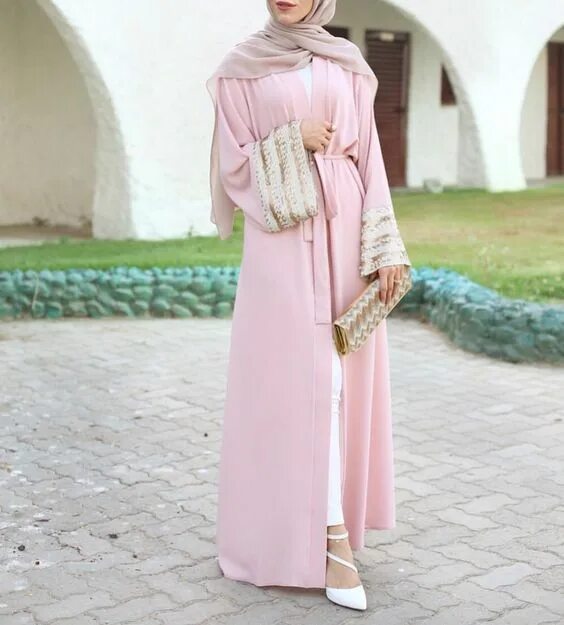 Платье хиджаб фото Abaya hijab fashion from Dubai http://www.justtrendygirls.com/abaya-hijab-fashio