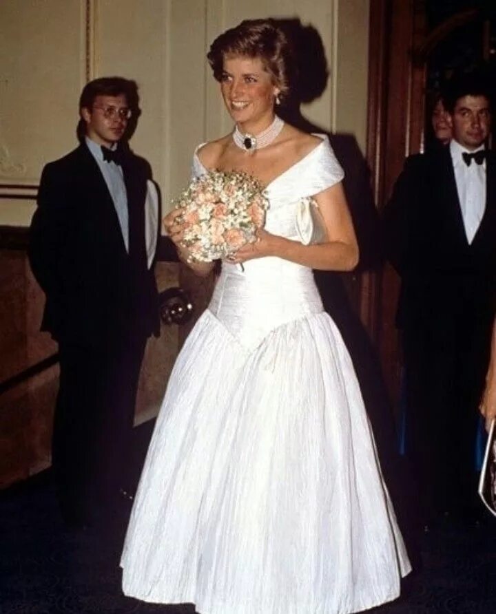 Платье принцессы дианы фото Princess Diana Princess diana, Diana, Lady diana