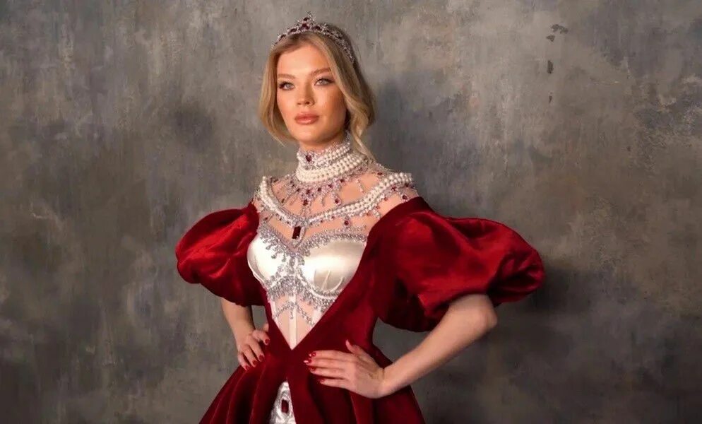 Платье россия фото Что творилось на конкурсе "Мисс Вселенная-2023" и почему американцы высмеяли кос