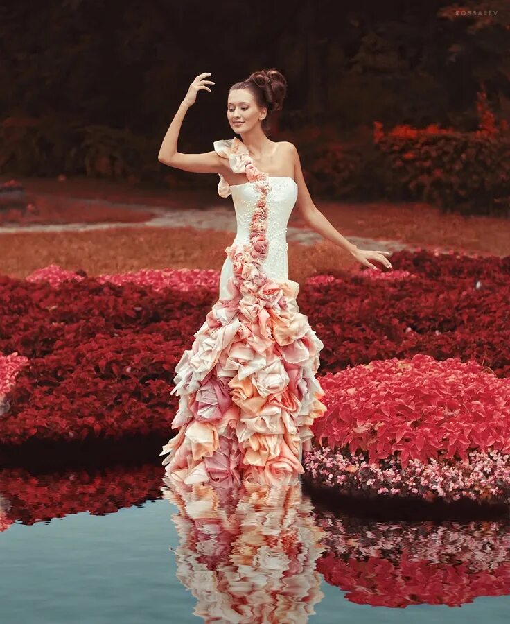 Платье роза фото FlowerSea by Andrey Rossalev, via 500px. The items here on Pinterest are the thi