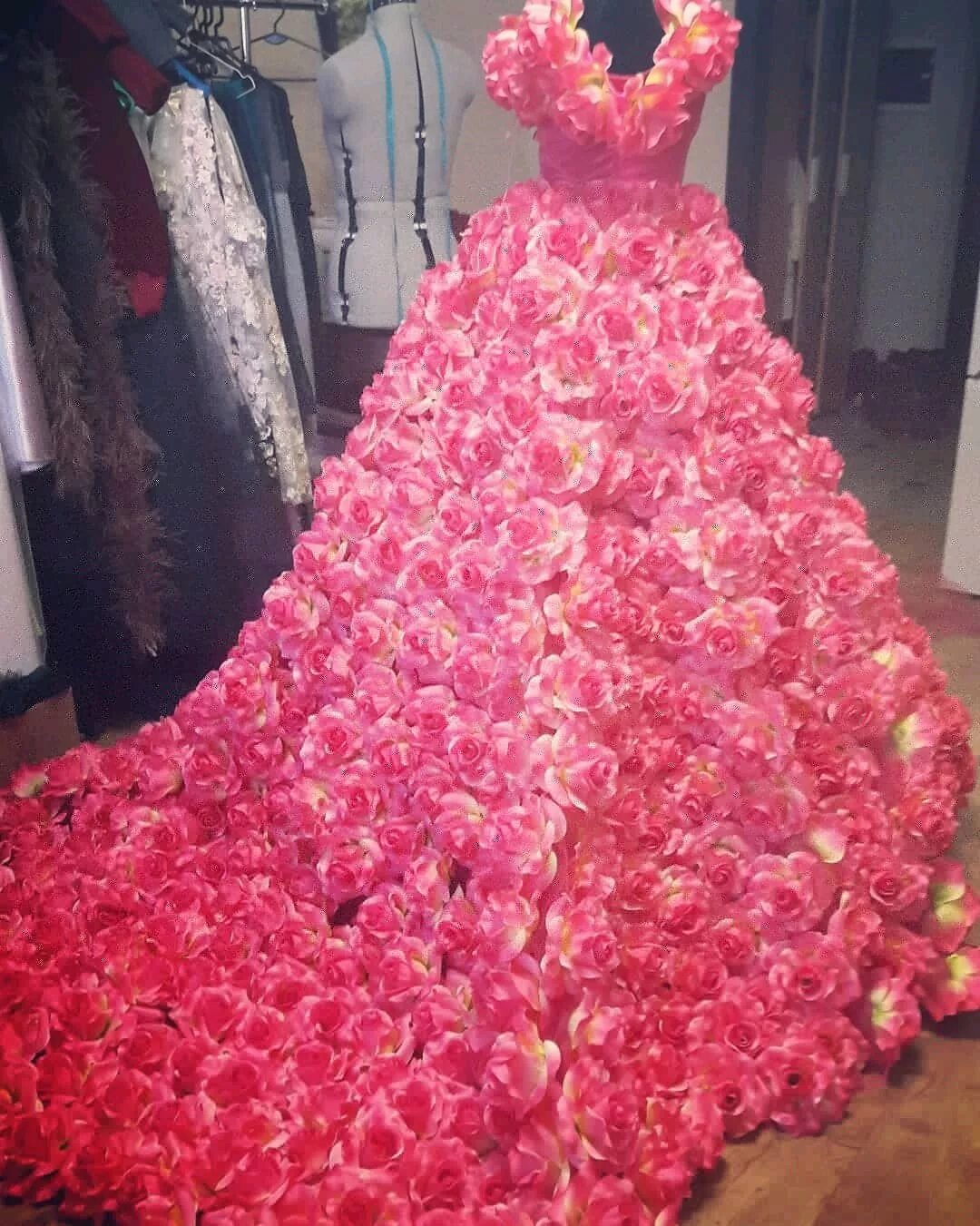 Платье роза фото ПЛАТЬЕ "1001 Роза" в интернет-магазине Ярмарка Мастеров по цене 100000 ₽ - FEF1R