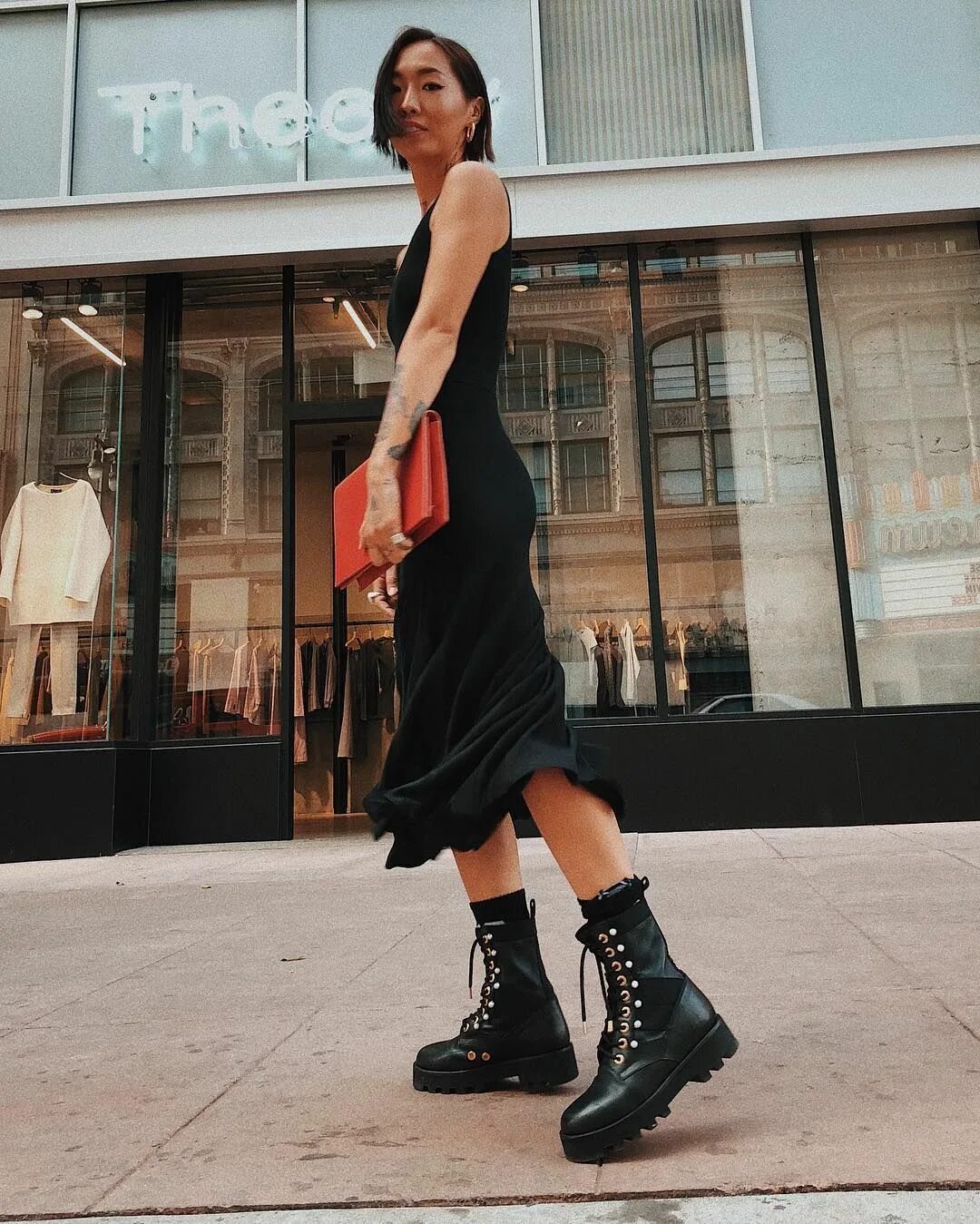 Платье с ботинками фото 5 Outfits to Wear with Combat Boots According to Fashion Girls - Star Style PH A