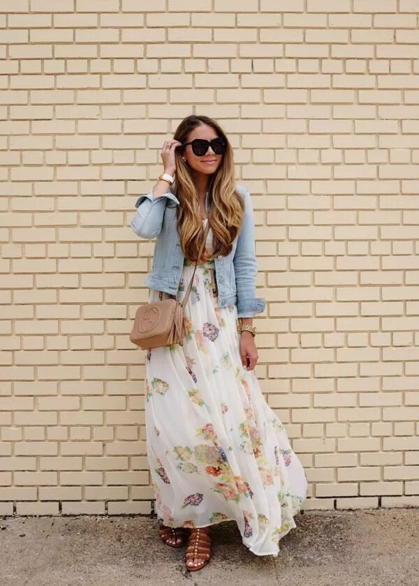 Платье с джинсовой курткой фото Floral Maxi Dress and Denim Jacket The Teacher Diva Bloglovin' Maxi dress outfit