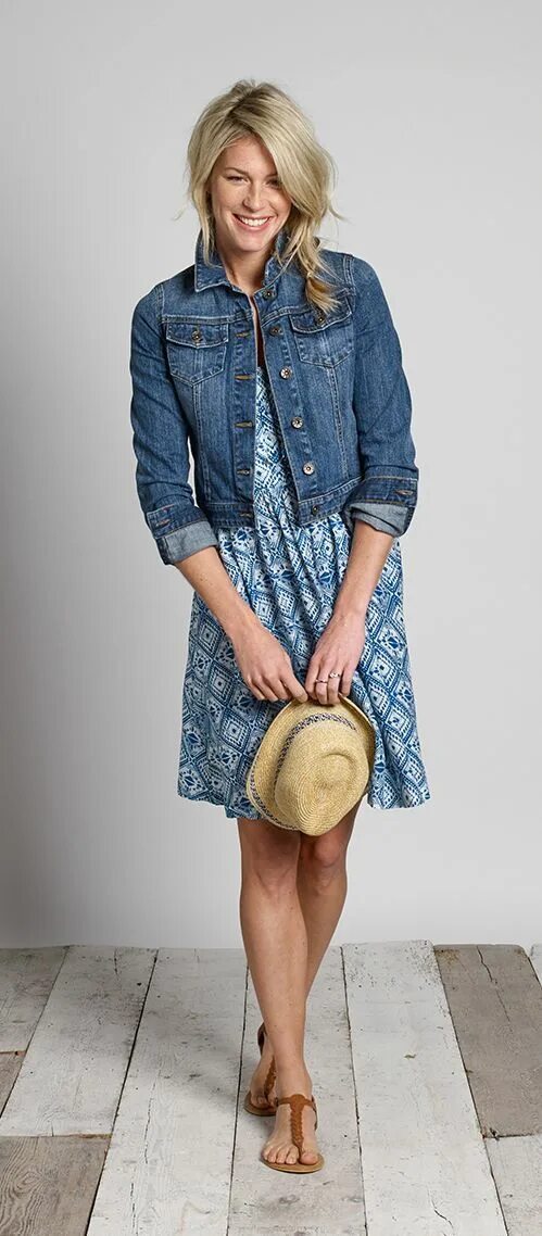Платье с джинсовой курткой фото Hemsley Indigo Diamond Dress teamed with a classic denim jacket and trilby #FatF