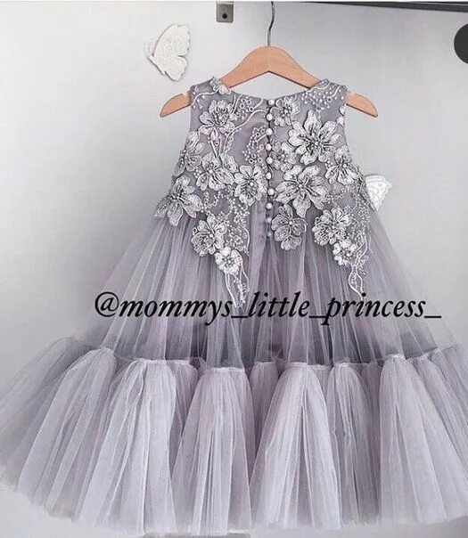 Платье с фатином выкройка Детские выкройки #Outfits fiesta Детские выкройки di 2020 Pakaian bayi perempuan