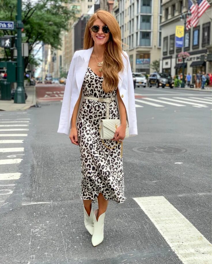 Платье с казаками фото currentlycaro LIKEtoKNOW.it in 2024 Fashion, Dress, Fashion blogger