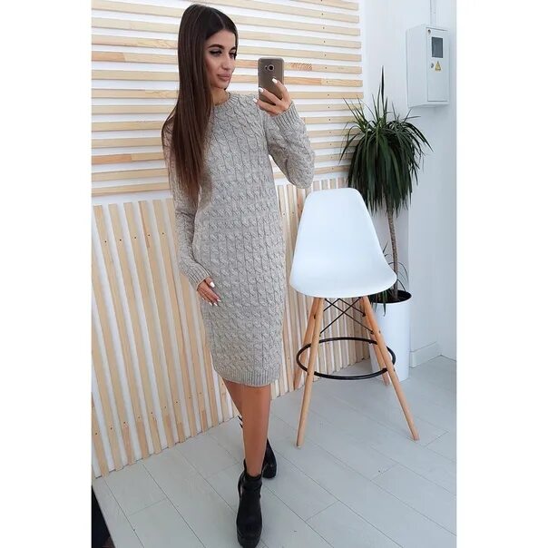 Платье с косами фото Бежевое вязаное платье с узором "косичка"2 250 руб. Фотография из альбома Платья