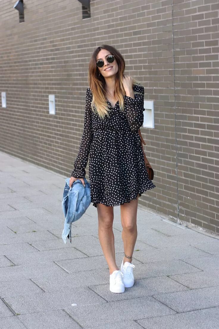 Платье с кроссовками фото awesome Романтичное платье в горошек - Современная мода в стиле ретро Moda, Vest