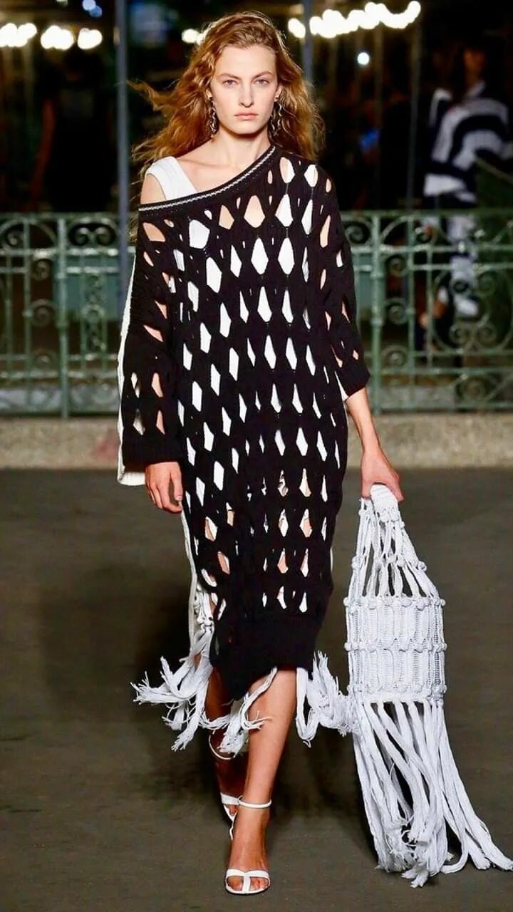 Платье сетка 2024 модные тенденции Pin by Marlene Dellazeri on CROCHÊ Knit fashion, Fashion, Knitwear fashion