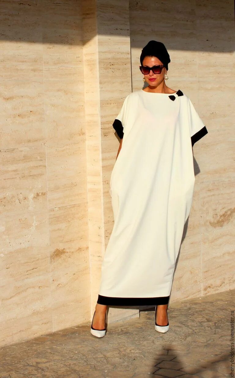 Платье широкие фото Стиль оверсайз в одежде: модные платья, свитера, куртки на фото White plus size 