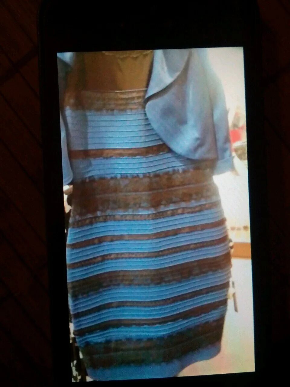 Платье сине черного цвета фото Платье которые видят по разному фото