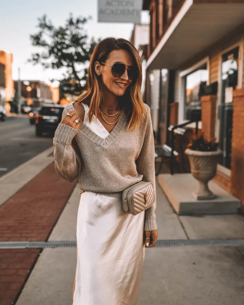 Платье со свитером фото Сабо нового поколения - тренд 2023! Блог "Ботик 35"