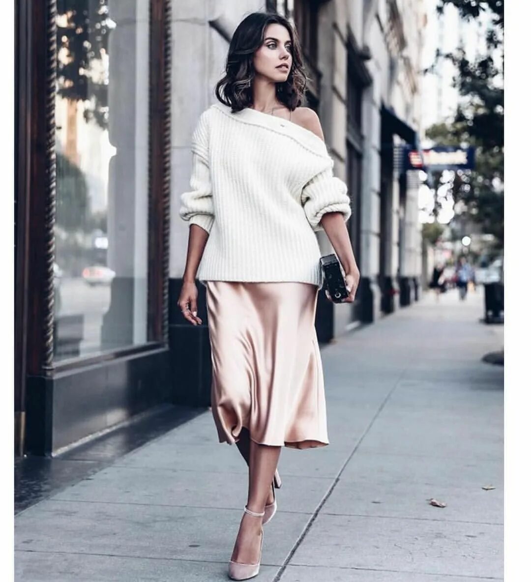 Платье стильные модные образы Off the shoulder white knit sweater with soft pink skirt. Наряды, Стиль, Модные 