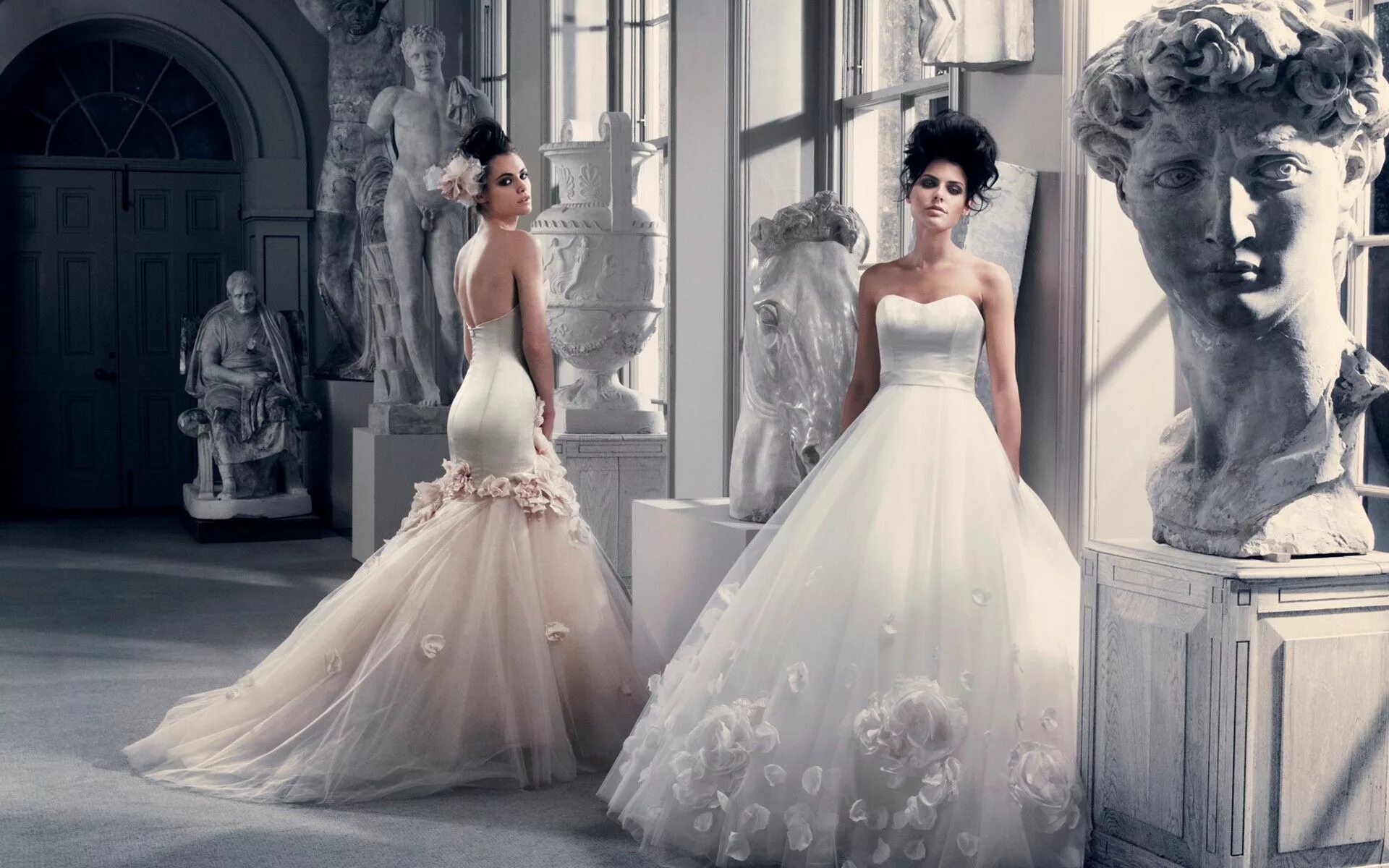 Платье свадебное фото салоны Designer wedding dresses in London. Couture bridal wear by Danish designer Britt