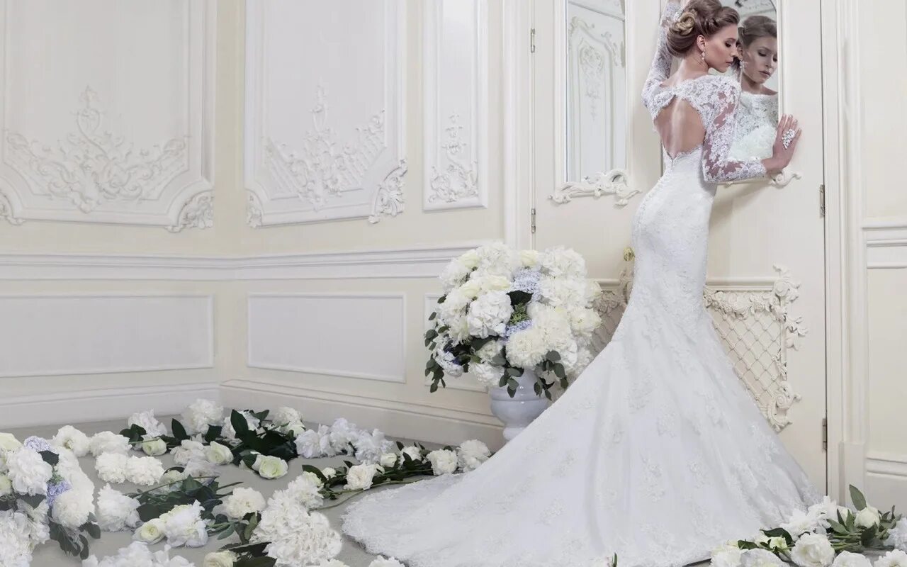 Платье свадебное фото салоны Скачать обои девушка, цветы, платье, кольцо, украшение, белые, невеста, свадьба,