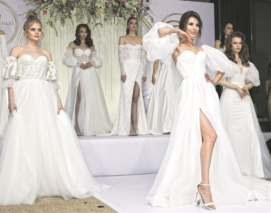 Платье свадебное фото саратов Улправда - Выходи за меня. В чем лучше ульяновским невестам открыть свадебный се