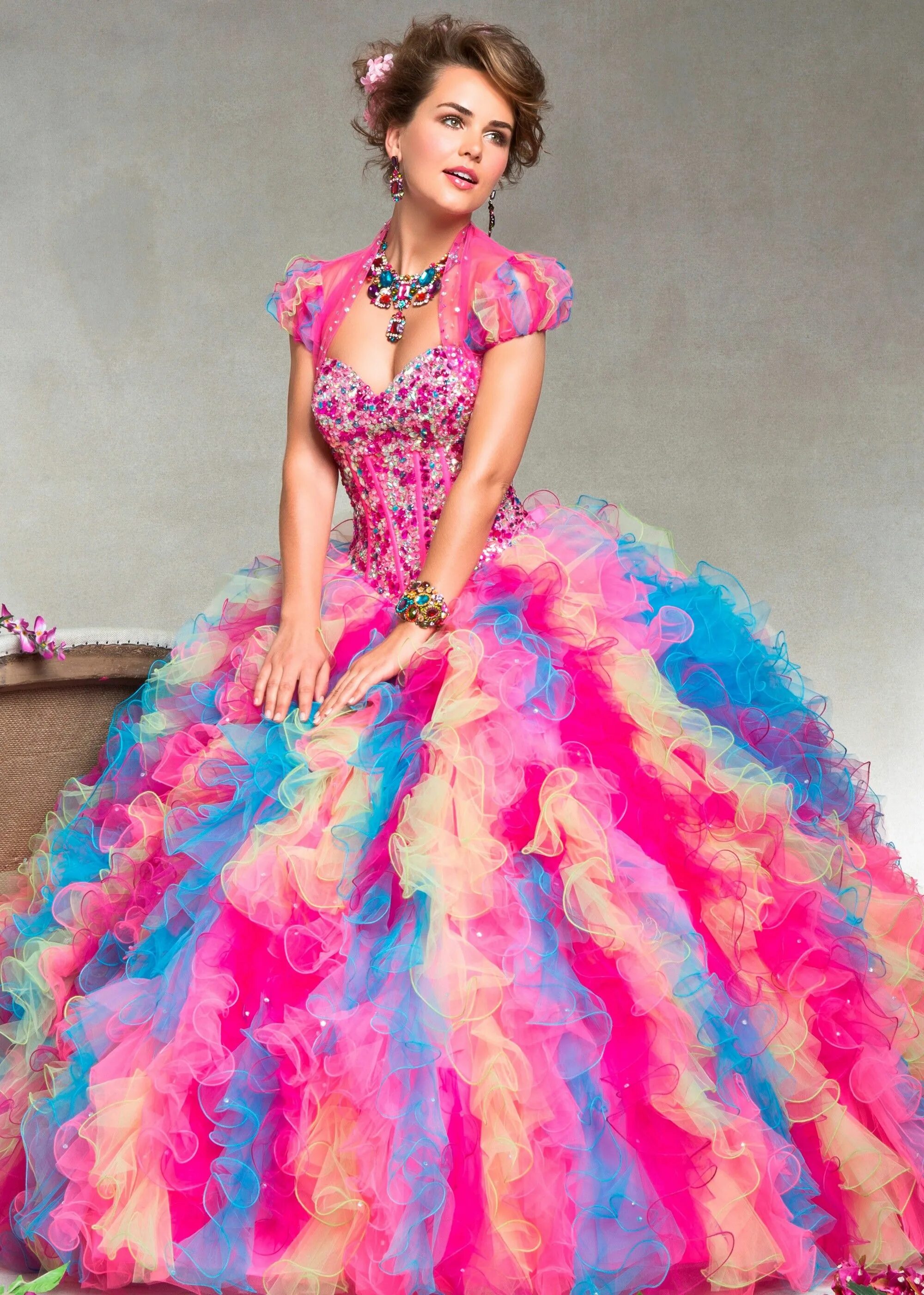 Платье цветные фото Colorful dresses, Ball gowns, Gowns