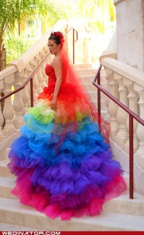 Платье цветные фото It's Apparrot Rainbow wedding dress, Colored wedding dresses, Rainbow dress