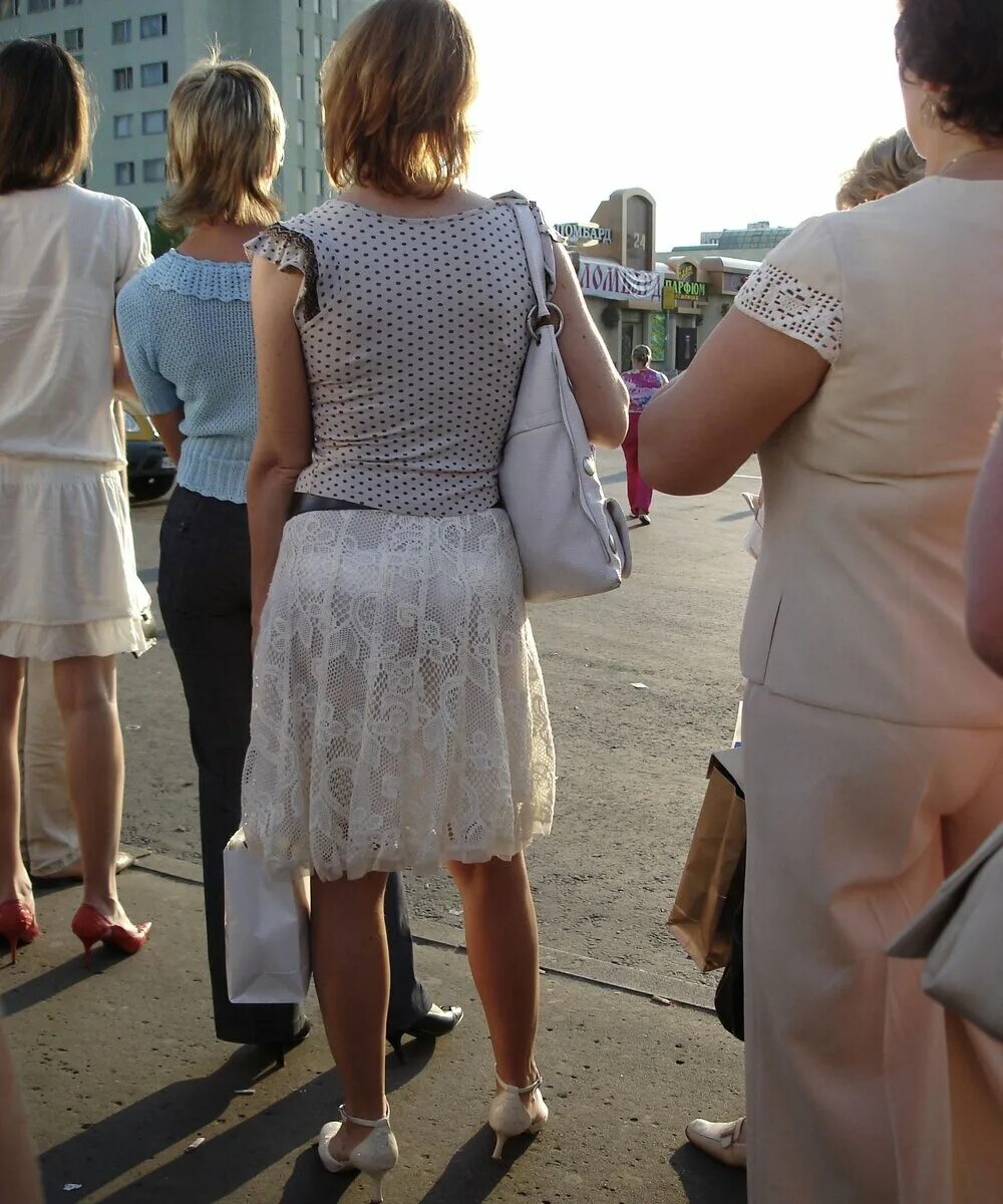 Платье трусы фото Платье с кроссовками и белье напоказ": 5 обидных ошибок женщин, которые легко ис