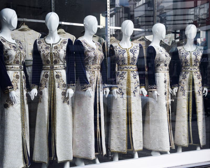 Платье турция фото Traditional Turkish Dress Long Sleeved, Behind Glass in a Street Shop in Istanbu