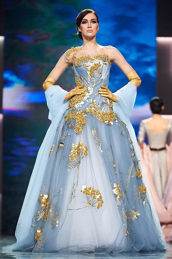 Платье юдашкина фото Коллекция весна-лето 2015 от Валентина Юдашкина: Мода, стиль, тенденции в журнал