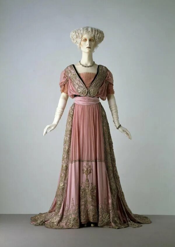 Платья 20 века фото Evening Dress V&A Explore The Collections