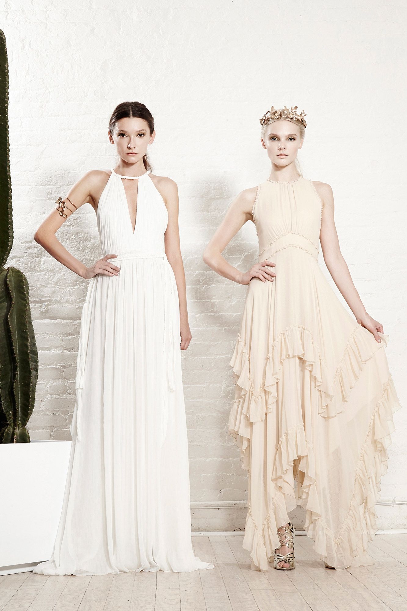 Платья 2016 фото Alice + Olivia Spring 2016 Ready-to-Wear Fashion Show Fashion show, Fashion, Run