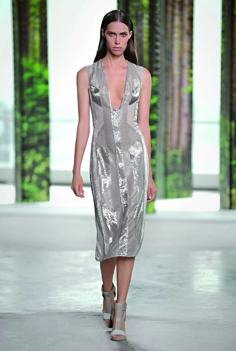 Платья 2019 года модные тенденции Вечерние платья 2019 года модные тенденции (99 фото)