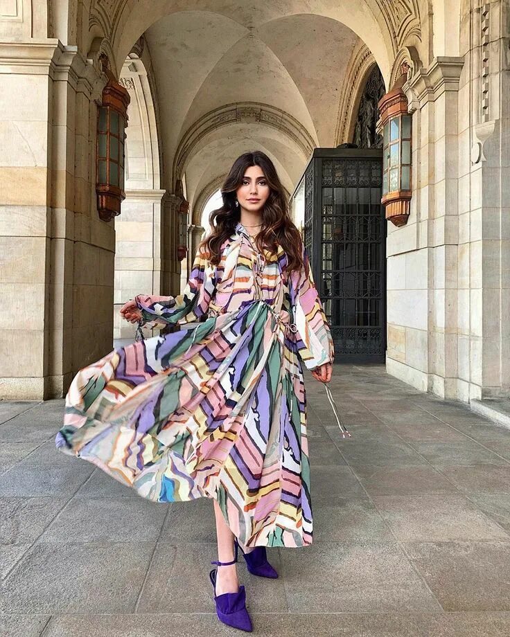 Платья 2019 модные тенденции фото La imagen puede contener: 1 persona, de pie Womens fashion inspiration, Favorite