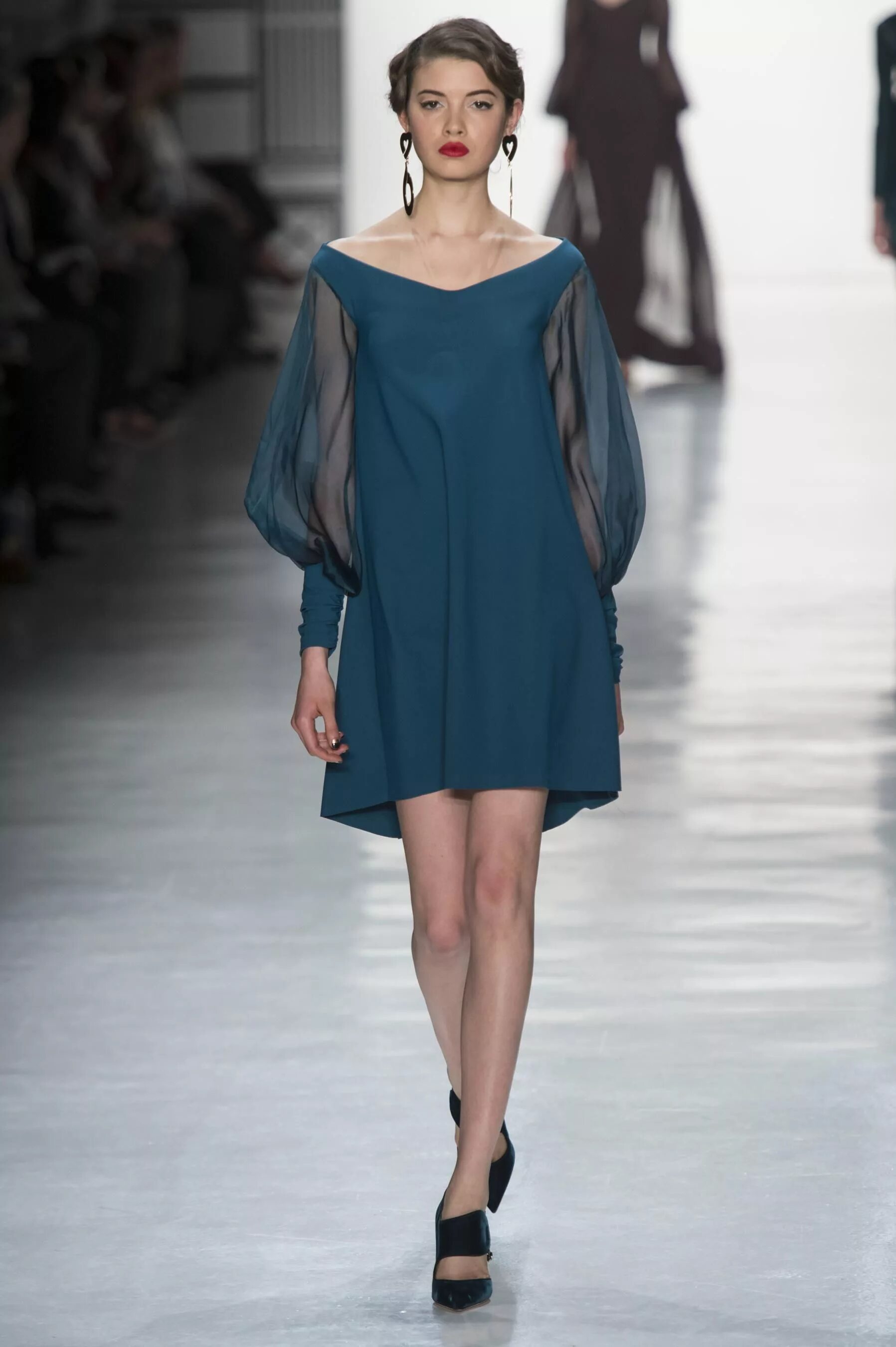 Платья 2019 модные тенденции фото Défilé Chiara Boni La Petite Robe Automne-hiver 2017-2018 Prêt-à-porter Модные п