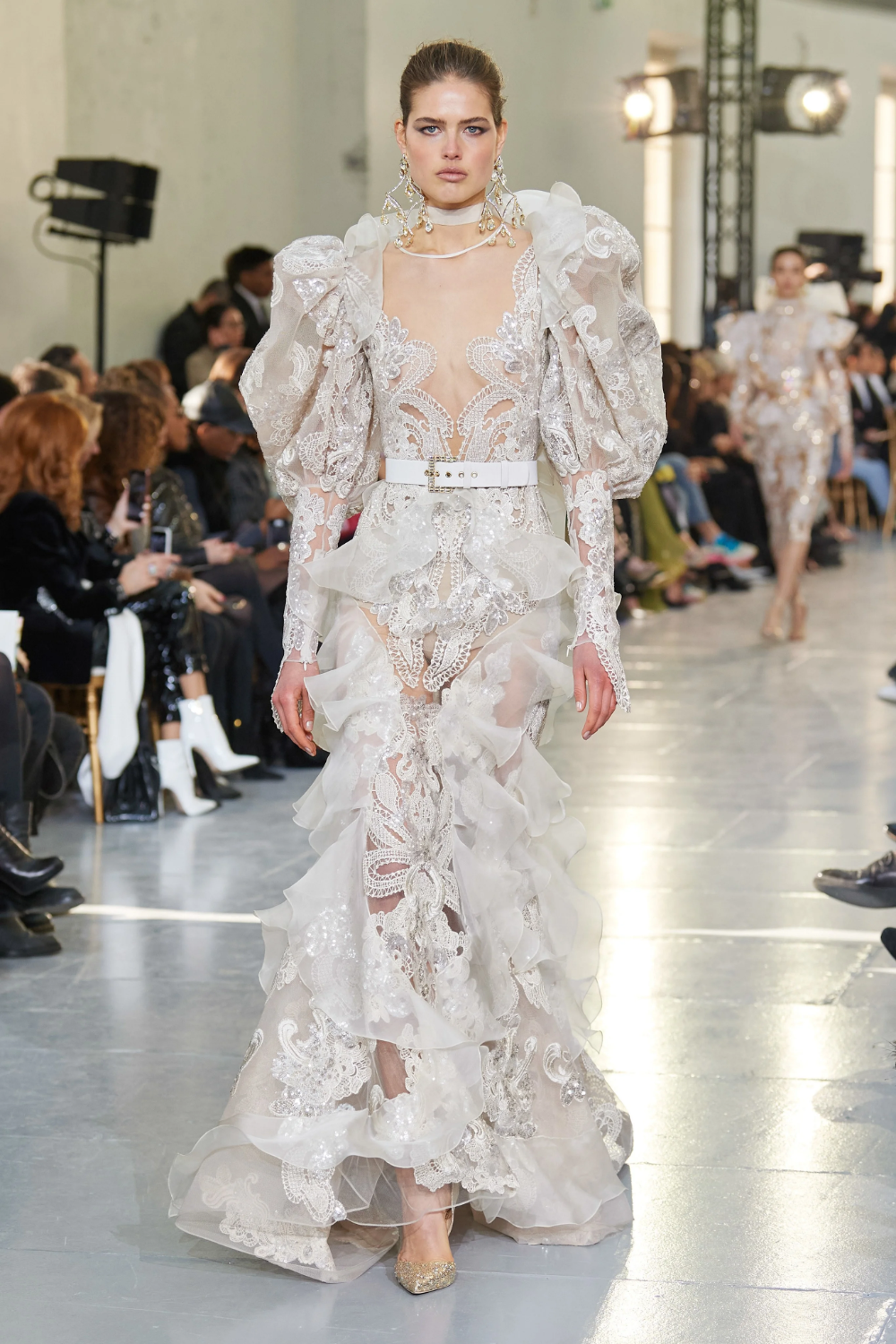Платья 2020 года фото Elie Saab Spring 2020 Couture Collection - Vogue Elie saab couture, Couture fash